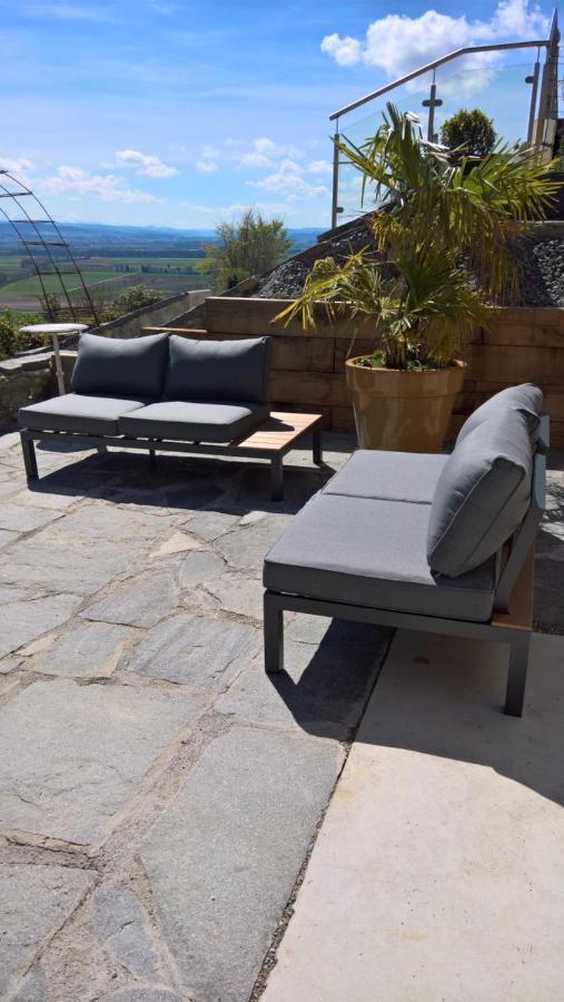 Vully-les-Lacs Swiss Borzoi House B&B 외부 사진