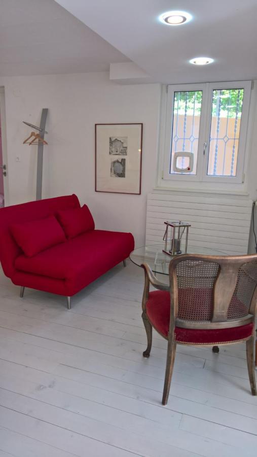 Vully-les-Lacs Swiss Borzoi House B&B 외부 사진